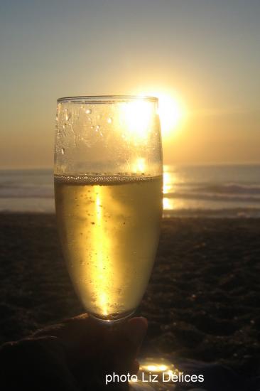 #Happy #Picnic #Cheers #Sunset #Beach